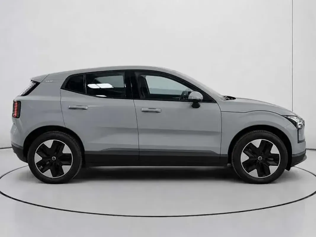 Usado Volvo EX30 Core 200 kW (272 CV) 2024 Gris SUV