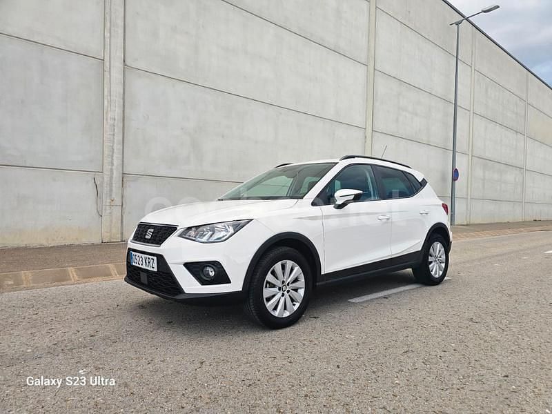 Usado Seat Arona Ecomotive 115 CV (84 kW) 2018 Blanco SUV