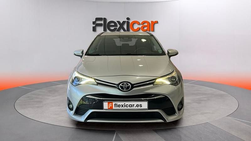 Usado Toyota Avensis Advance 143 CV (105 kW) 2016 Gris Familiar