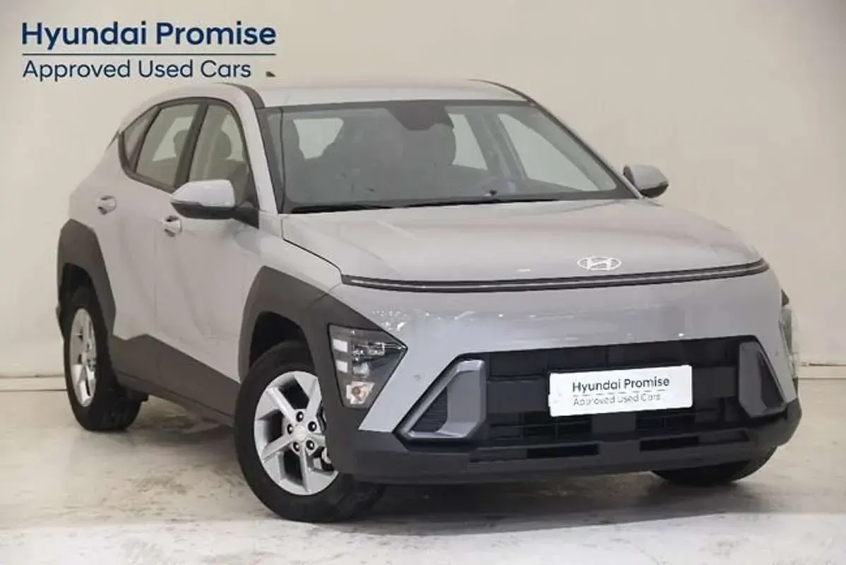 Usado Hyundai Kona 141 HP (103 kW) 2024 Cinzento SUV