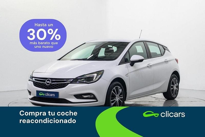 Blanco Usado 2016 Opel Astra Selective Berlina | 9490 € (Precio justo) - Imagen 1/4