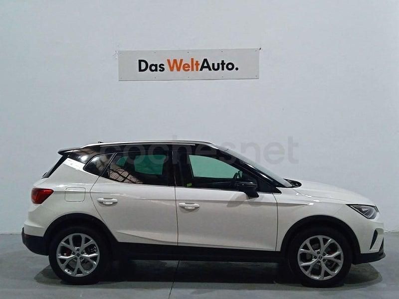 Usado Seat Arona FR 115 CV (84 kW) 2024 Blanco SUV