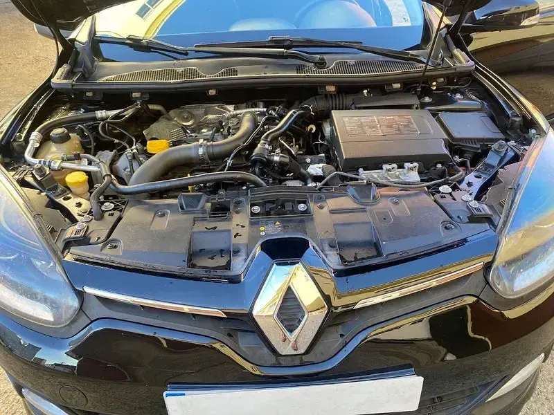 Usado Renault Mégane III GT 115 CV (84 kW) 2015 Negro Berlina