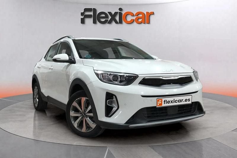 Blanco Usado 2023 Kia Stonic SUV | 15.090 € (Precio justo) - Imagen 1/4