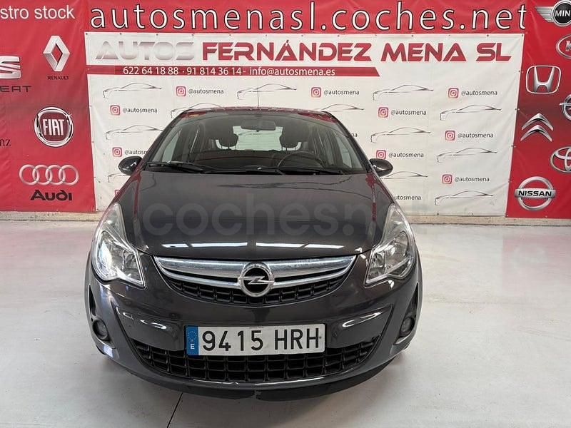 Usado Opel Corsa Selective 85 CV (62 kW) 2013 Negro Utilitario