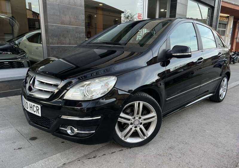 Negro Usado 2011 Mercedes B180 Sport Edition Monovolumen | 8900 € (Precio justo) - Imagen 1/4