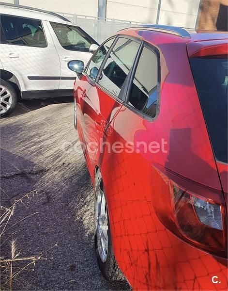 Rojo Usado 2012 Seat Ibiza ST Style Familiar | 5900 € (Buen precio) - Imagen 1/4