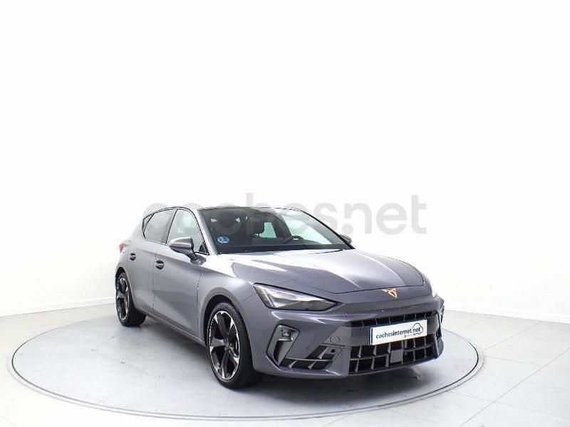 Begagnad Cupra Leon 150 HK (110 kW) 2025 Grå Sedan