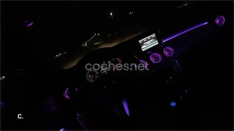 Usado Mercedes CLA200 136 CV (100 kW) 2014 Gris / plata Berlina