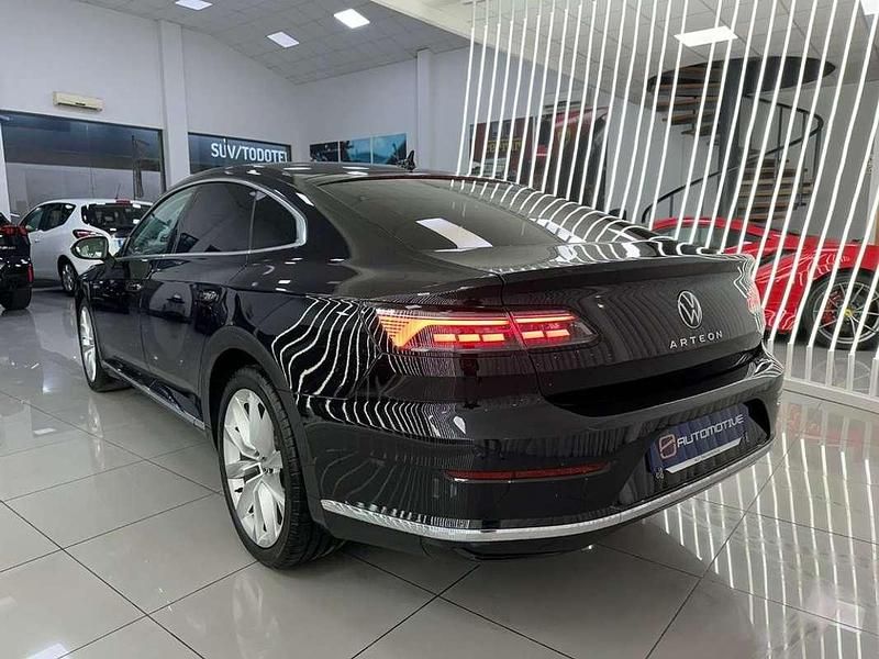 Usado VW Arteon Elegance 150 CV (110 kW) 2023 Negro Berlina