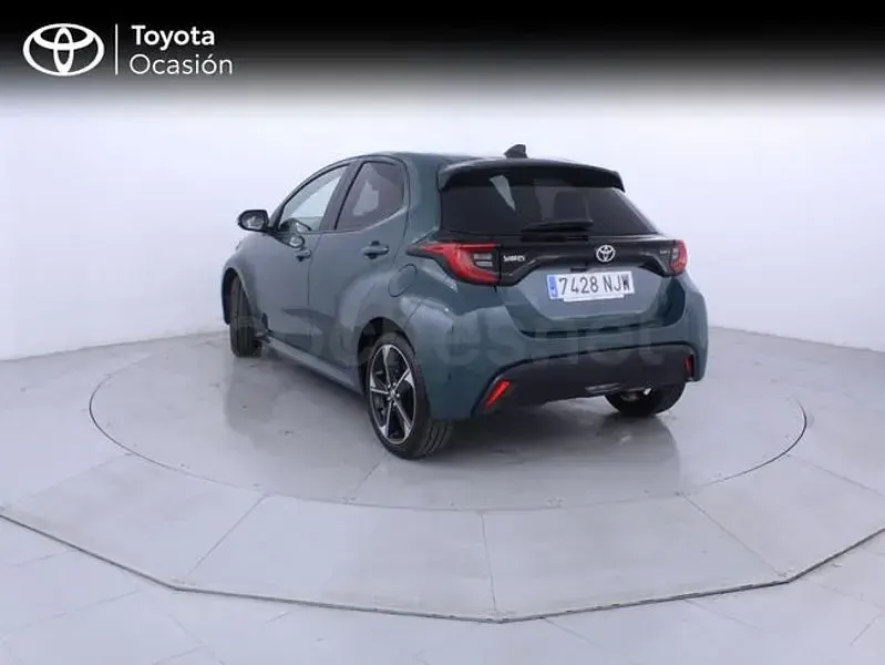 Nuevo Toyota Yaris Hybrid Style 116 CV (85 kW) 2026 Verde Berlina