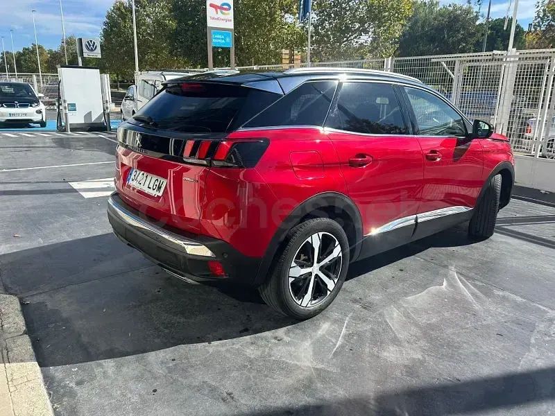 Usado Peugeot 3008 GT-line 130 CV (95 kW) 2020 Rojo SUV