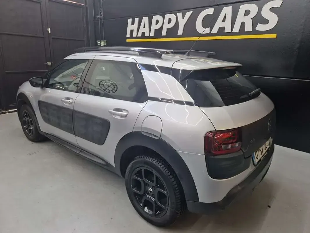Usado Citroën C4 Cactus Feel 92 CV (67 kW) 2015 Gris Utilitario