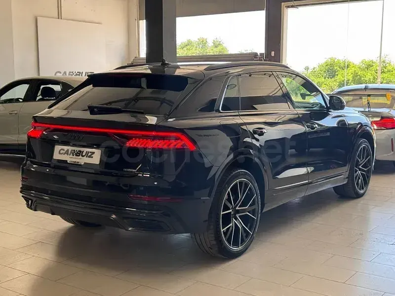 Usado Audi Q8 S-Line 286 CV (210 kW) 2022 Negro SUV