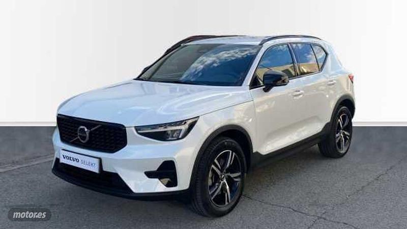Blanco Usado 2025 Volvo XC40 Plus SUV | 36.600 € - Imagen 1/3