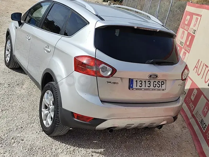 Usado Ford Kuga Trend 136 CV (100 kW) 2009 Gris / plata SUV