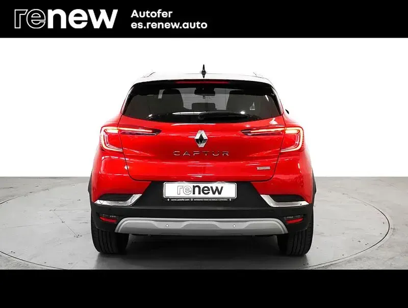 Usado Renault Captur Zen 159 CV (116 kW) 2021 Rojo SUV