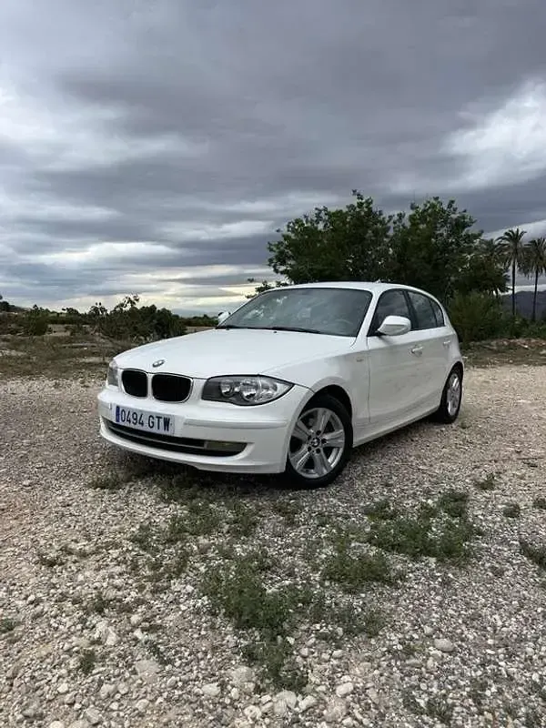 Usado BMW 116 114 CV (83 kW) 2010 Blanco Utilitario
