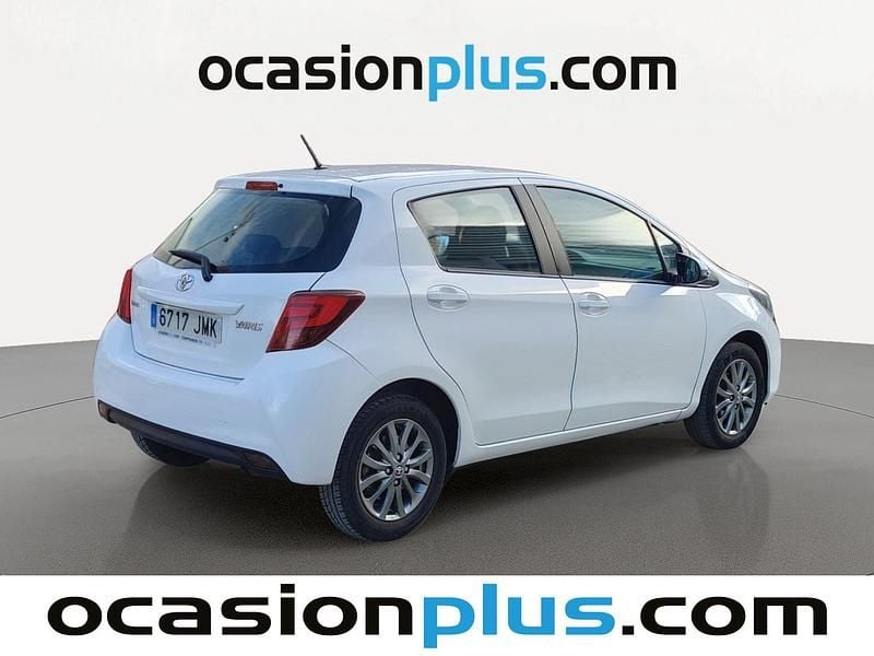 Usado Toyota Yaris Active 99 CV (72 kW) 2016 Blanco Utilitario