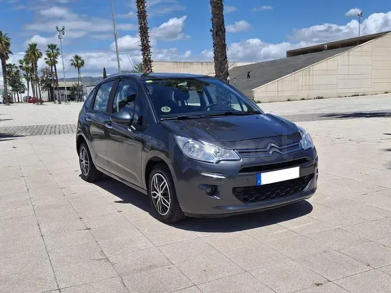 Usado Citroën C3 Attraction 68 CV (50 kW) 2015 Gris / plata Berlina