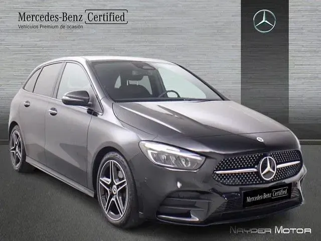 Usado Mercedes B200 150 CV (110 kW) 2026 Negro cosmos Utilitario
