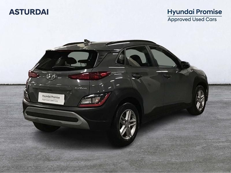 Usado Hyundai Kona 120 CV (88 kW) 2022 Gris SUV