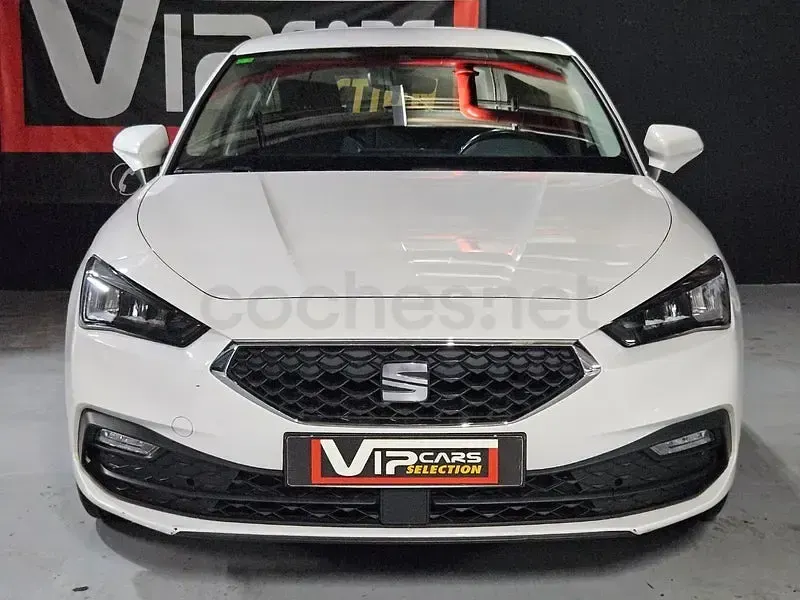 Usado Seat Leon Reference 115 CV (84 kW) 2022 Blanco Berlina