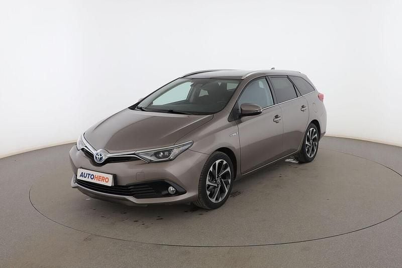Beige Usado 2015 Toyota Auris Touring Sports Familiar | 13.499 € (Precio justo) - Imagen 1/3