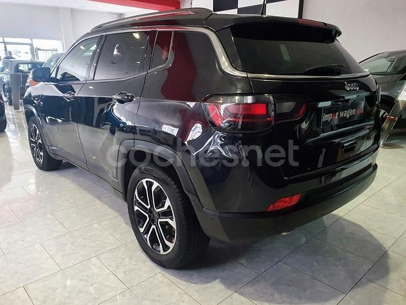 Usado Jeep Compass Limited 120 CV (88 kW) 2021 Negro SUV