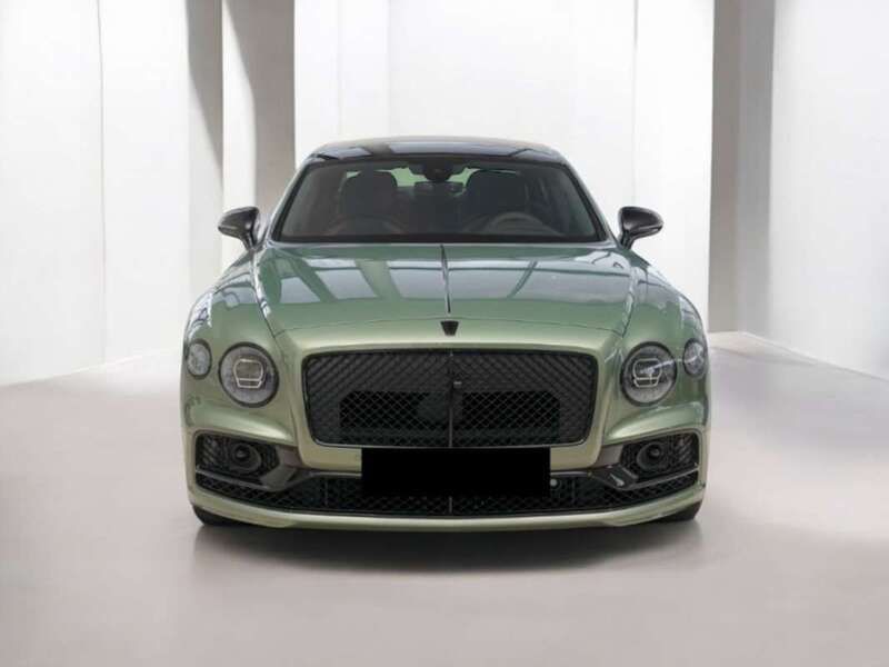 Verde Nuevo 2024 Bentley Flying Spur Berlina | 298.800 € - Imagen 1/3
