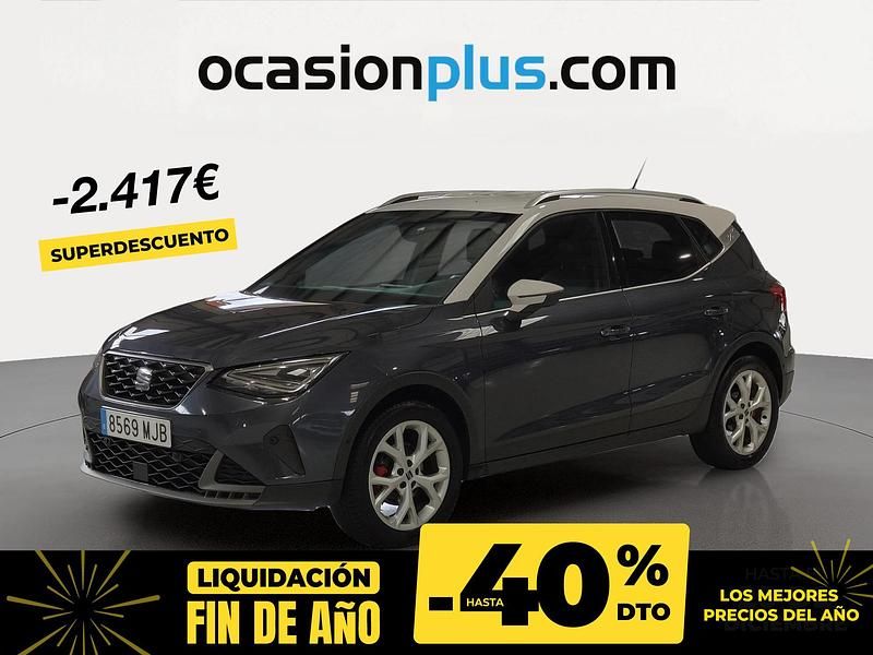 Gris / plata Usado 2023 Seat Arona FR SUV | 19.990 € (Precio justo) - Imagen 1/4
