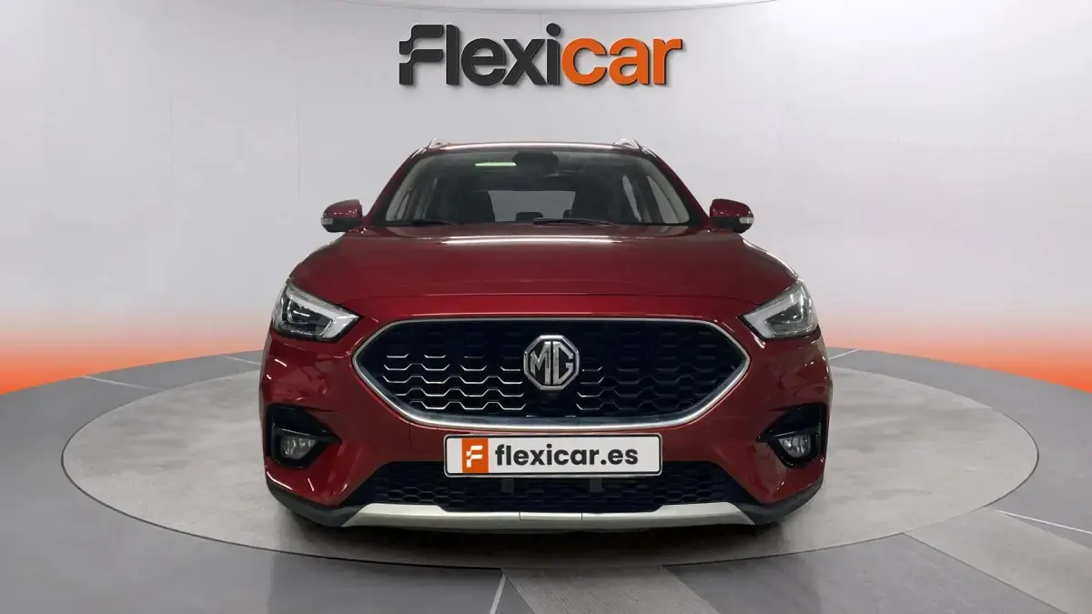 Usado MG ZS Luxury 111 CV (81 kW) 2023 Rojo SUV