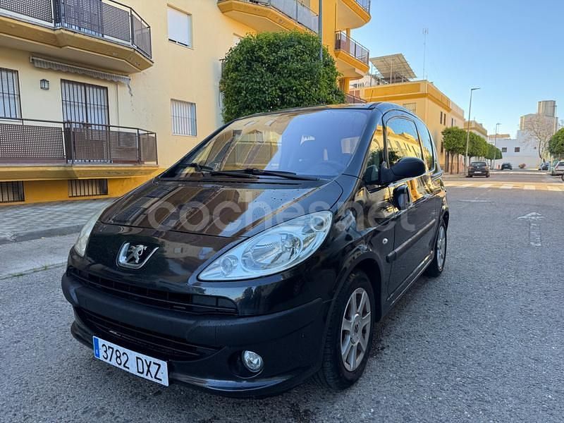 Negro Usado 2006 Peugeot 1007 Utilitario | 2999 € (Buen precio) - Imagen 1/4