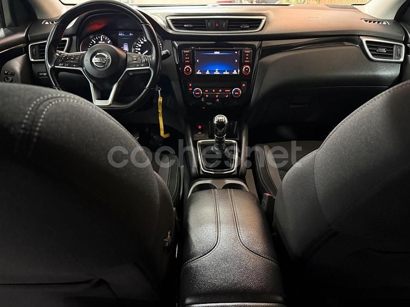 Usado Nissan Qashqai Acenta 115 CV (84 kW) 2020 Gris / plata SUV