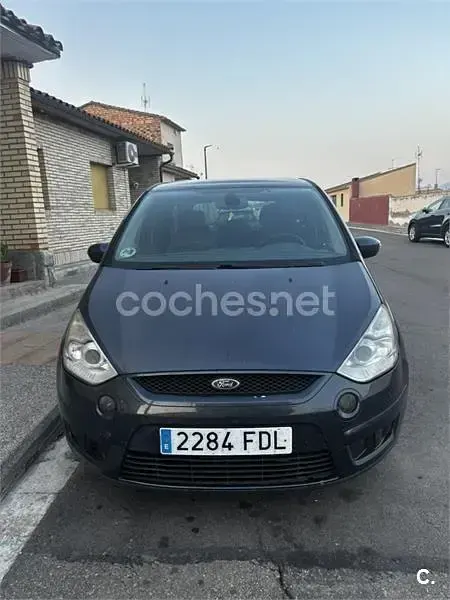 Usado Ford S-MAX Titanium 140 CV (102 kW) 2007 Violeta / lila Monovolumen