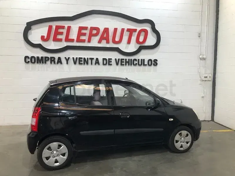 Usado Kia Picanto 65 CV (47 kW) 2007 Negro Utilitario