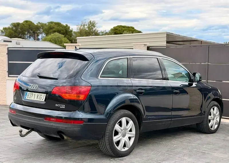 Usado Audi Q7 241 CV (177 kW) 2007 Azul SUV