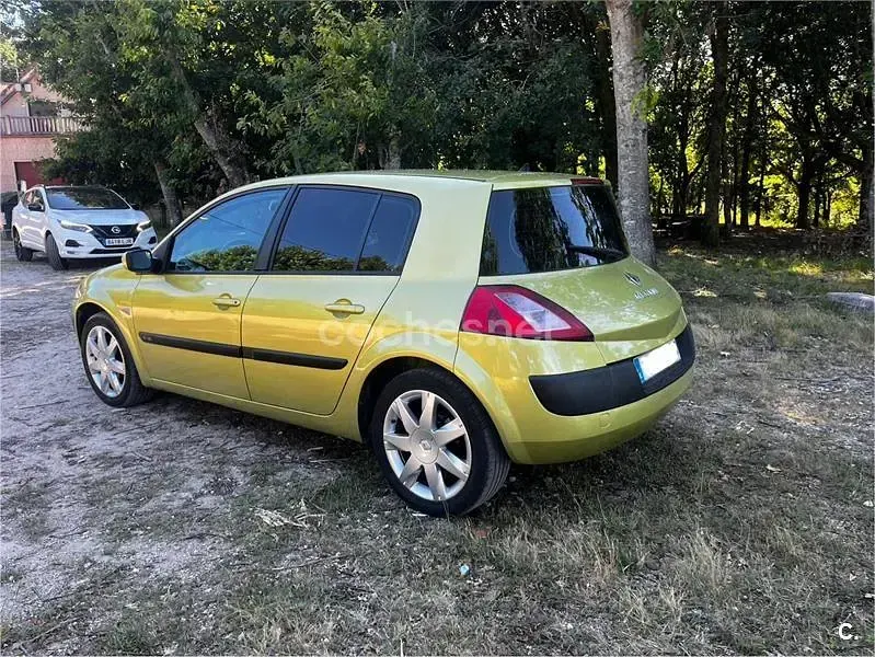 Usado Renault Mégane II Dynamique 115 CV (84 kW) 2003 Verde Berlina
