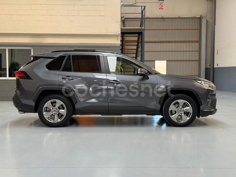 Usado Toyota RAV4 Hybrid Advance 218 CV (160 kW) 2019 Gris / plata SUV