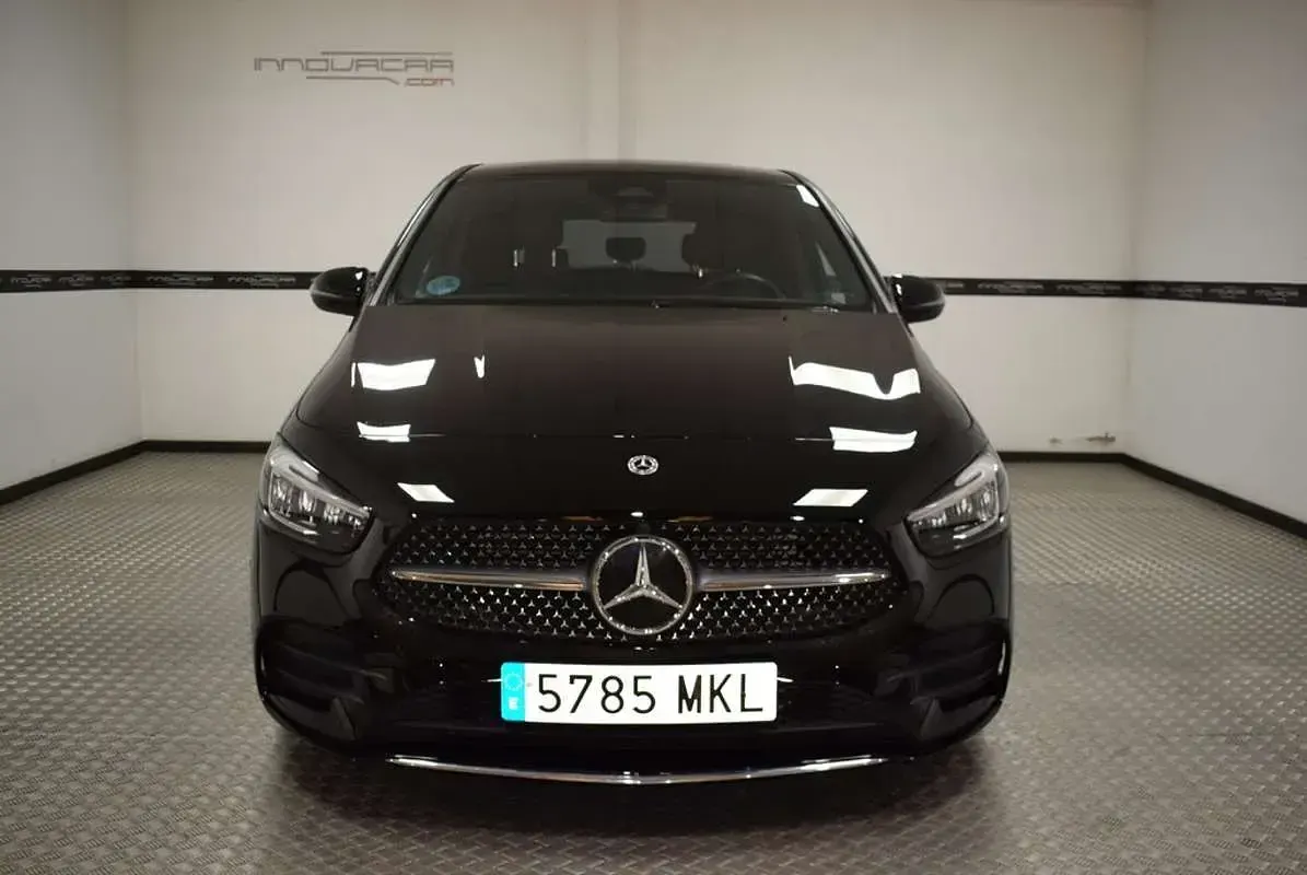 Usado Mercedes B200 150 CV (110 kW) 2023 Negro Monovolumen