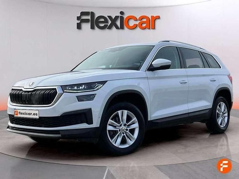 Usado Skoda Kodiaq Ambition 150 CV (110 kW) 2021 Blanco SUV