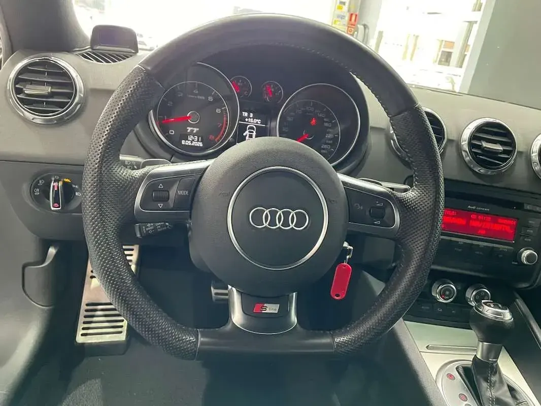 Käytetty Audi TT S-Line 160 HP (117 kW) 2013 Valkoinen Coupe - kaksiovinen