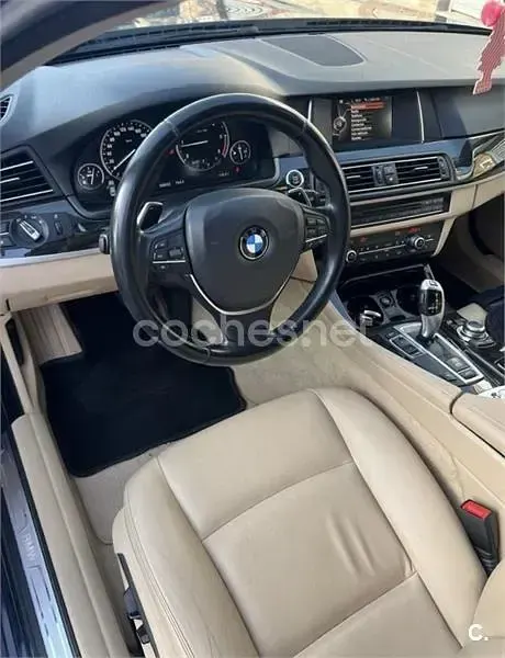 Usado BMW 520 Luxury Line 184 CV (135 kW) 2014 Azul Berlina