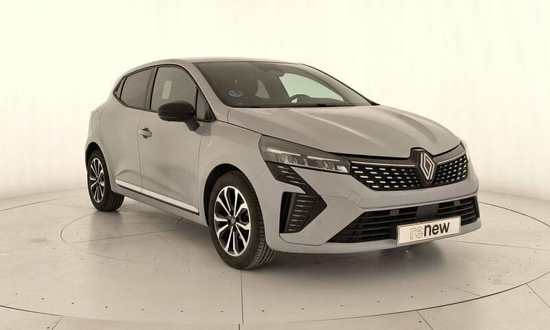Usado Renault Clio V Techno 100 CV (73 kW) 2025 Gris Berlina