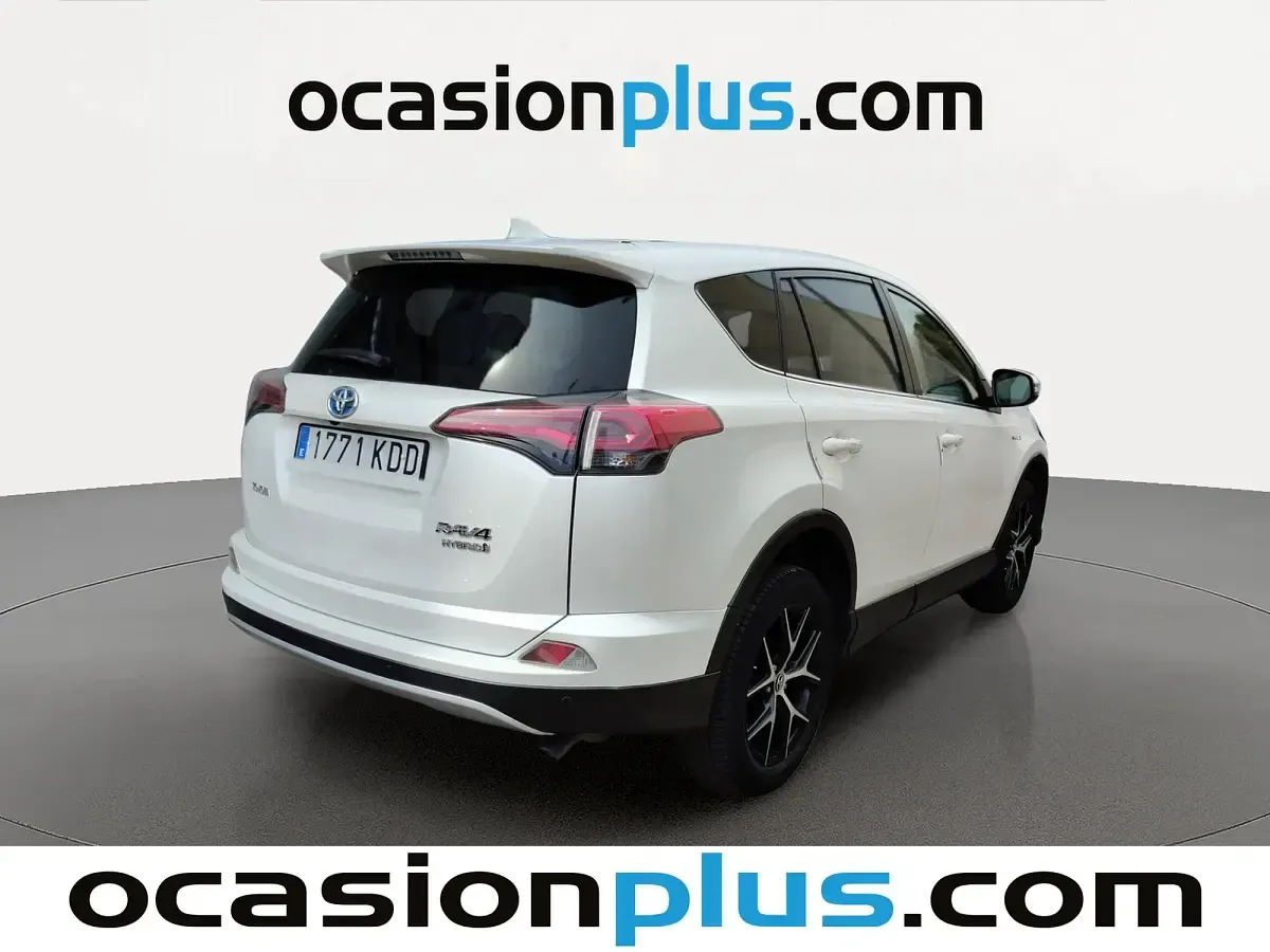 Usado Toyota RAV4 Hybrid 197 CV (144 kW) 2017 Blanco SUV