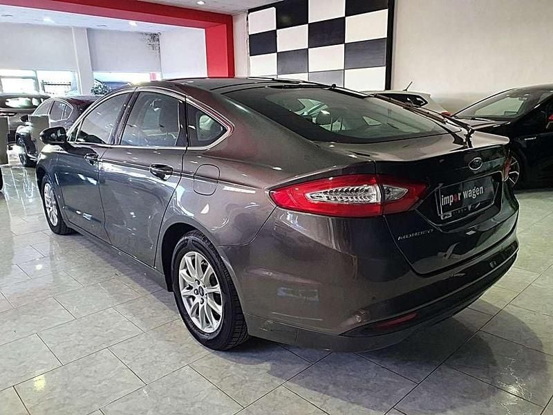 Usado Ford Mondeo Business Edition 150 CV (110 kW) 2018 Gris Berlina