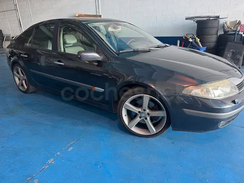 Usado Renault Laguna II Privilege 150 CV (110 kW) 2002 Verde Berlina