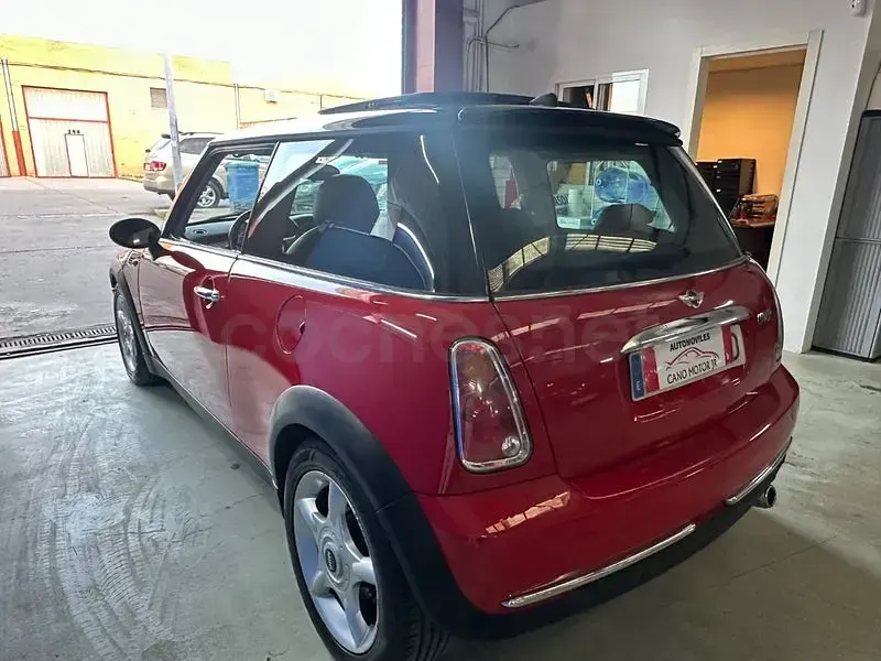 Usado Mini Cooper 116 CV (85 kW) 2007 Rojo Utilitario