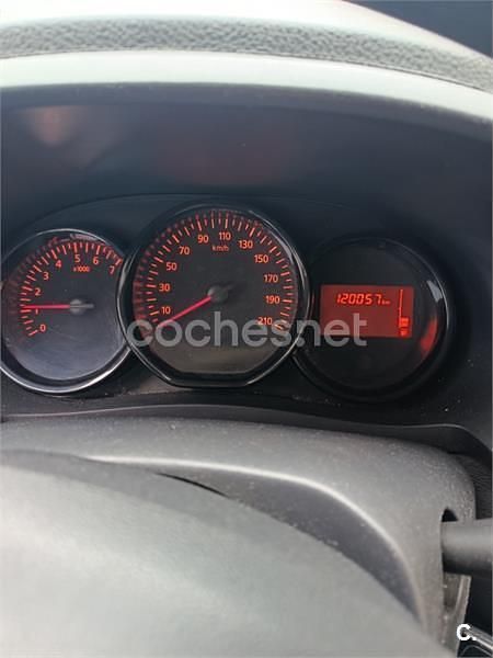 Usado Dacia Dokker 102 CV (75 kW) 2018 Blanco Monovolumen