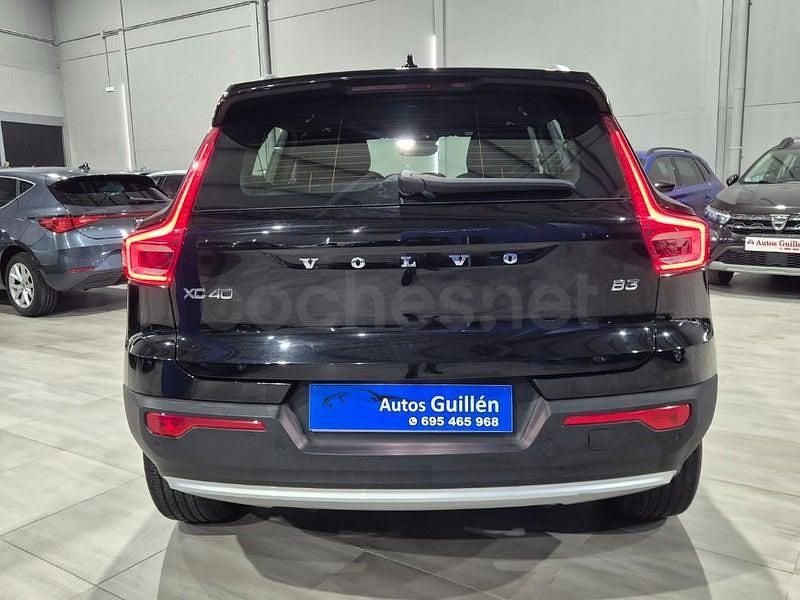 Usado Volvo XC40 Core 163 CV (119 kW) 2023 Negro SUV